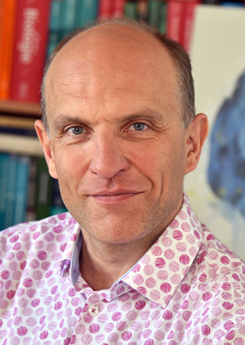 Portrait Prof. Dr. Uwe Hoßfeld